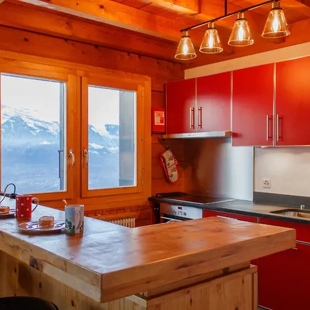 Crettamour By Interhome בקתה ויסונה